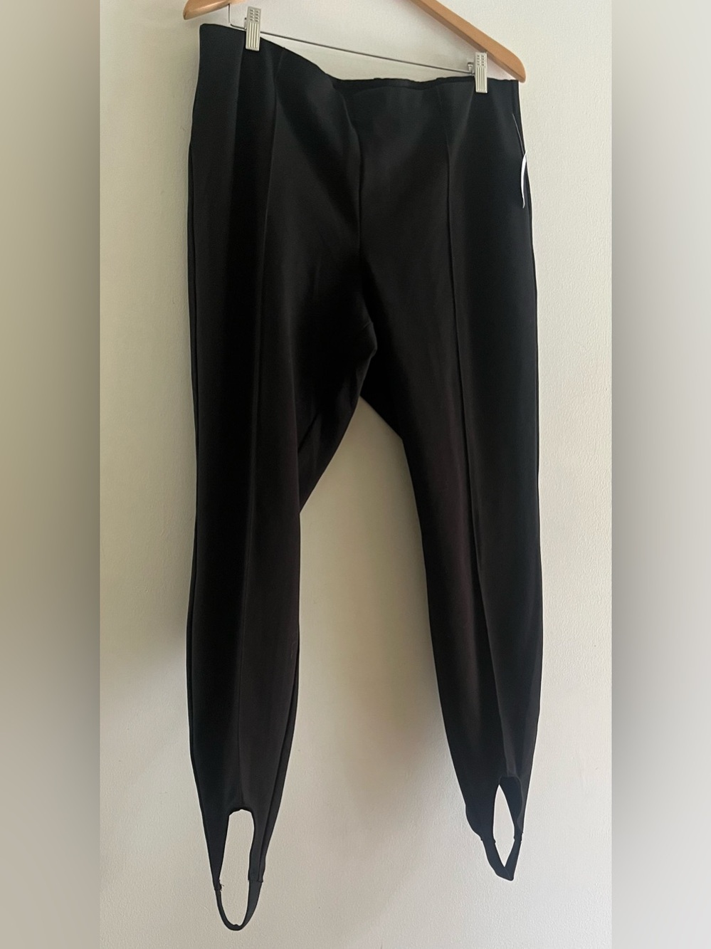 Gap Women’s Black Stirrup Pants XL NWT - Picture 5 of 6